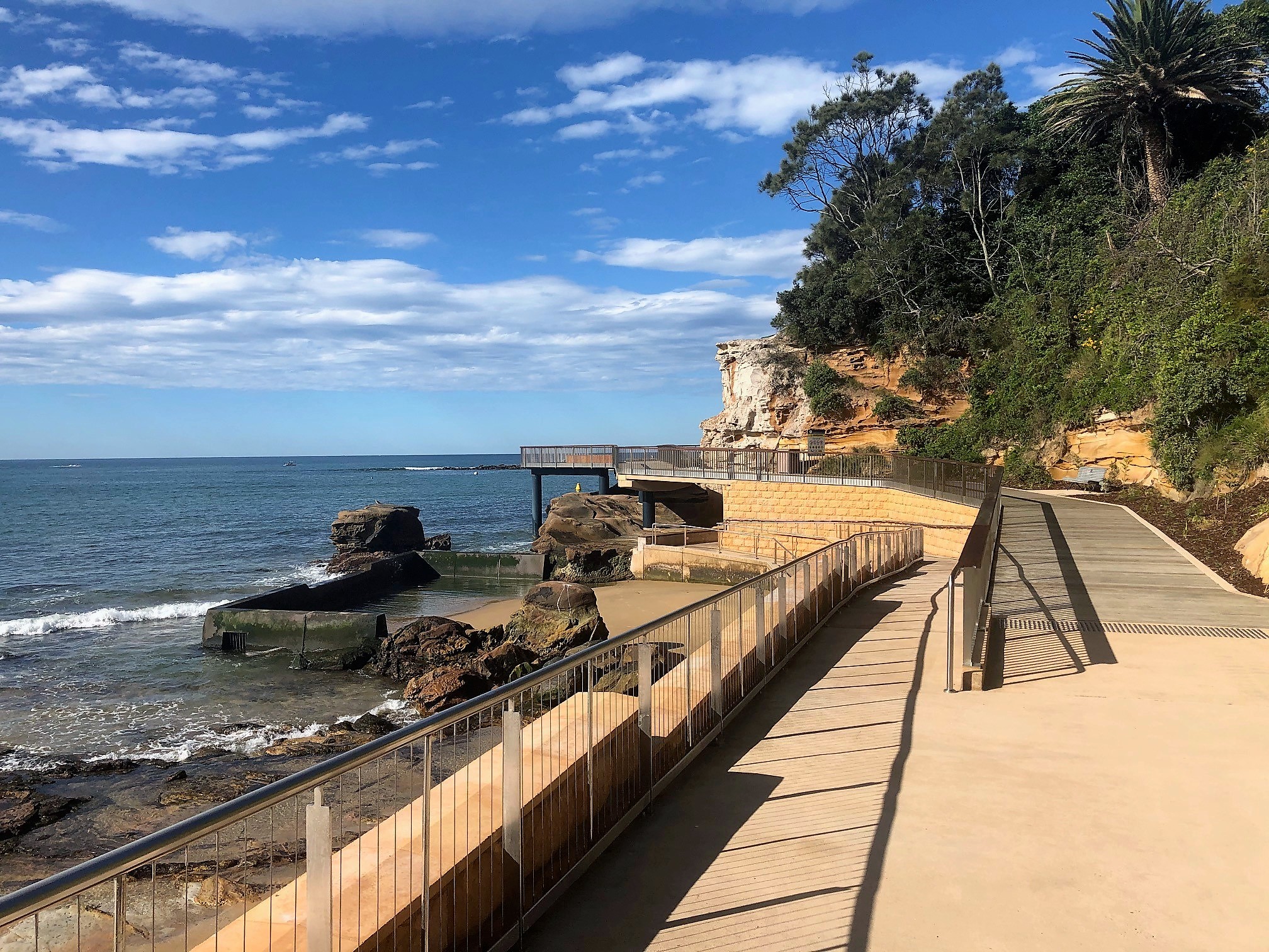 Terrigal Boardwalk Rockpool April 2021 facing east